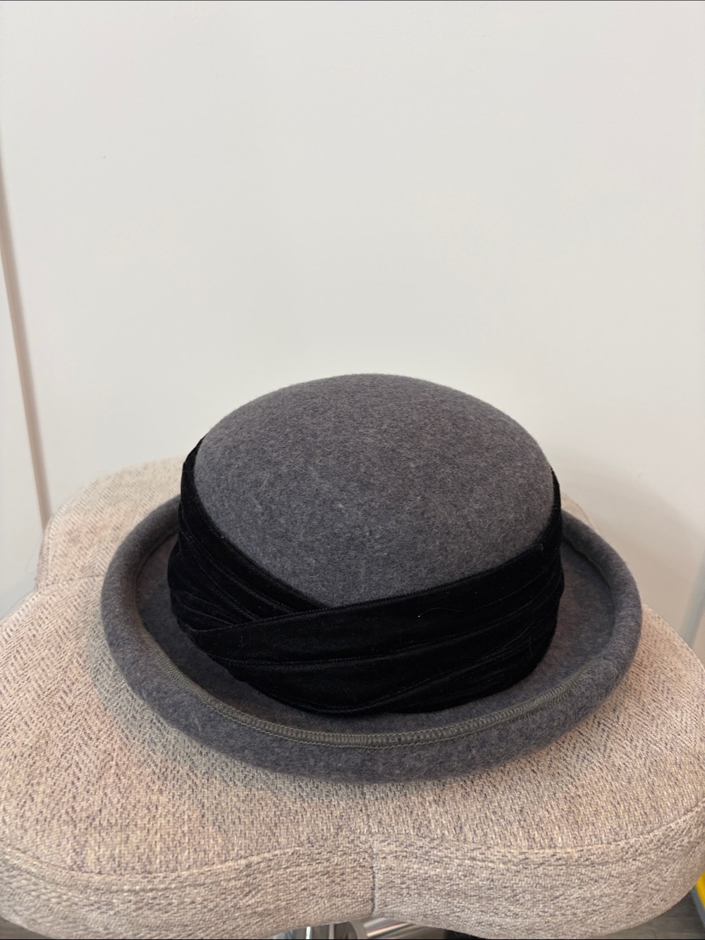 Liz Claiborne Grey wool Cloche Hat with Black Velvet Band